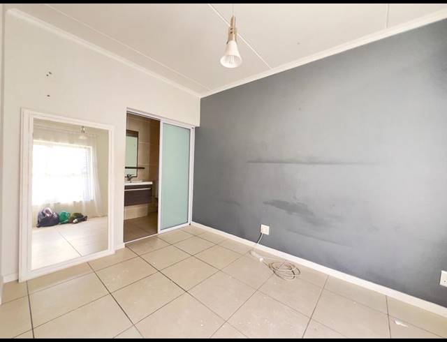 3 BEDROOM PROPERTY TO RENT IN OLIVEDALE